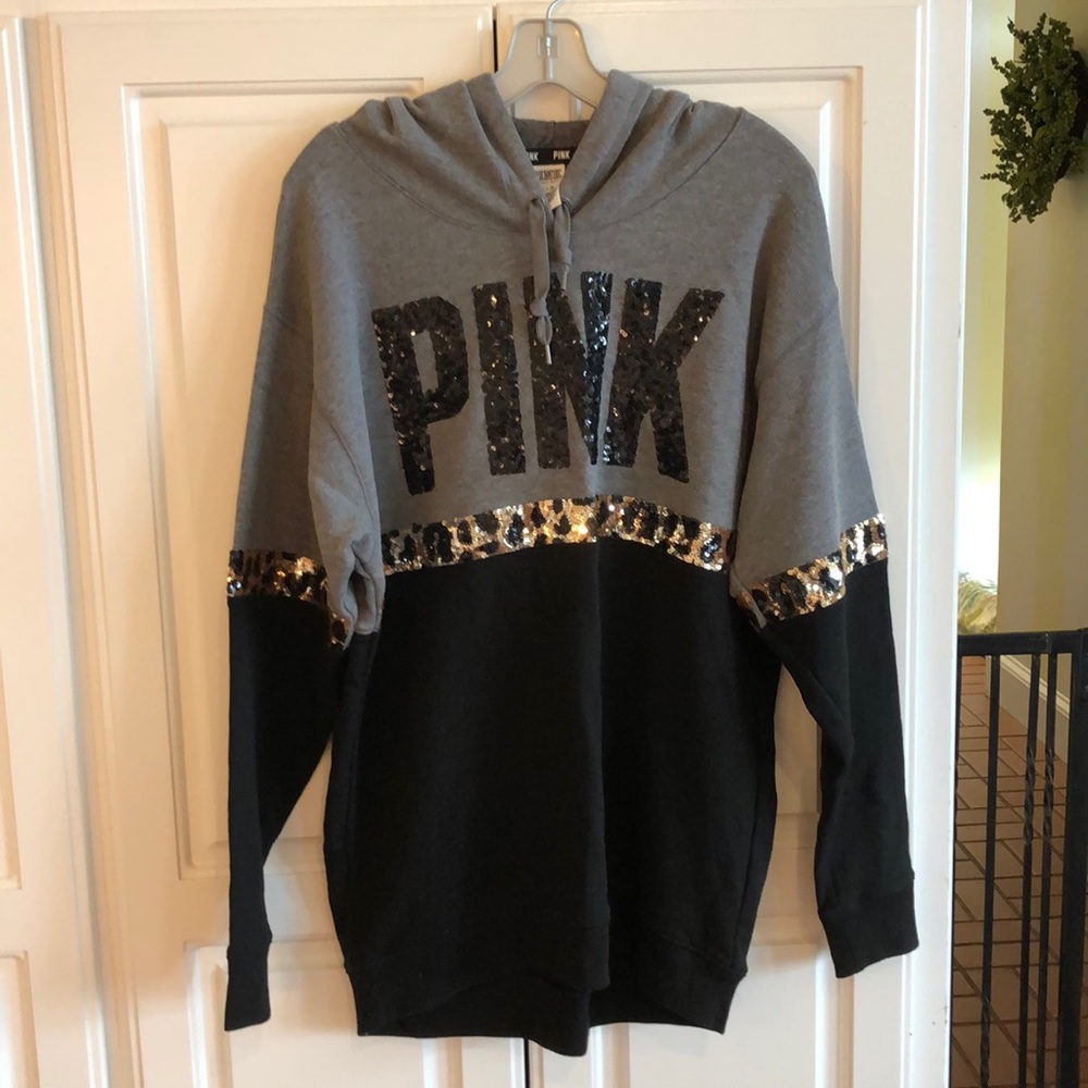 VS pink hoodie